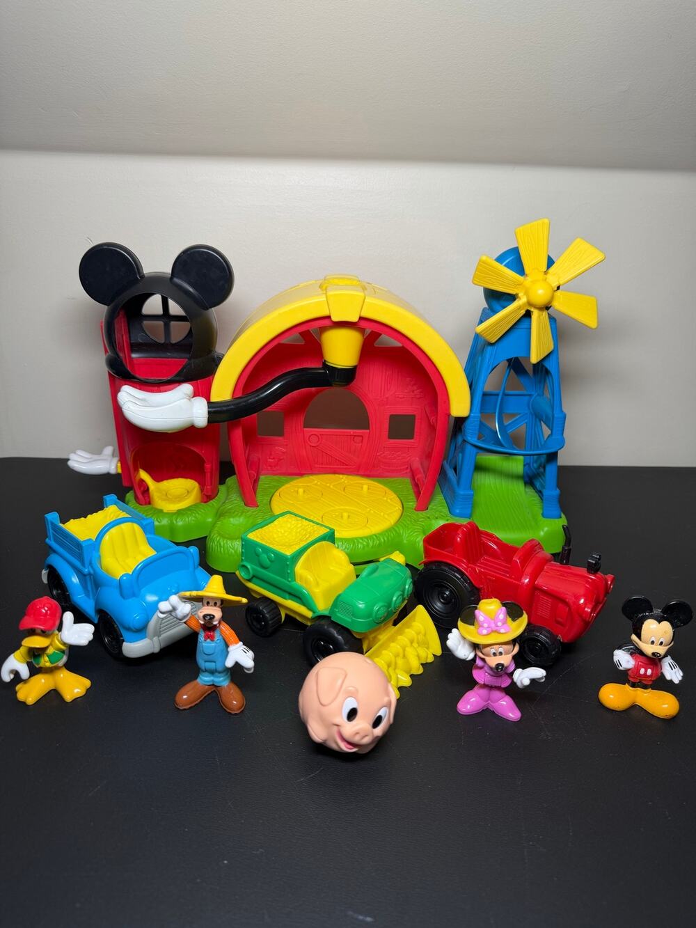Disney Mickey Mouse & Friends Clubhouse Farm Barn Playset w/ Tractors